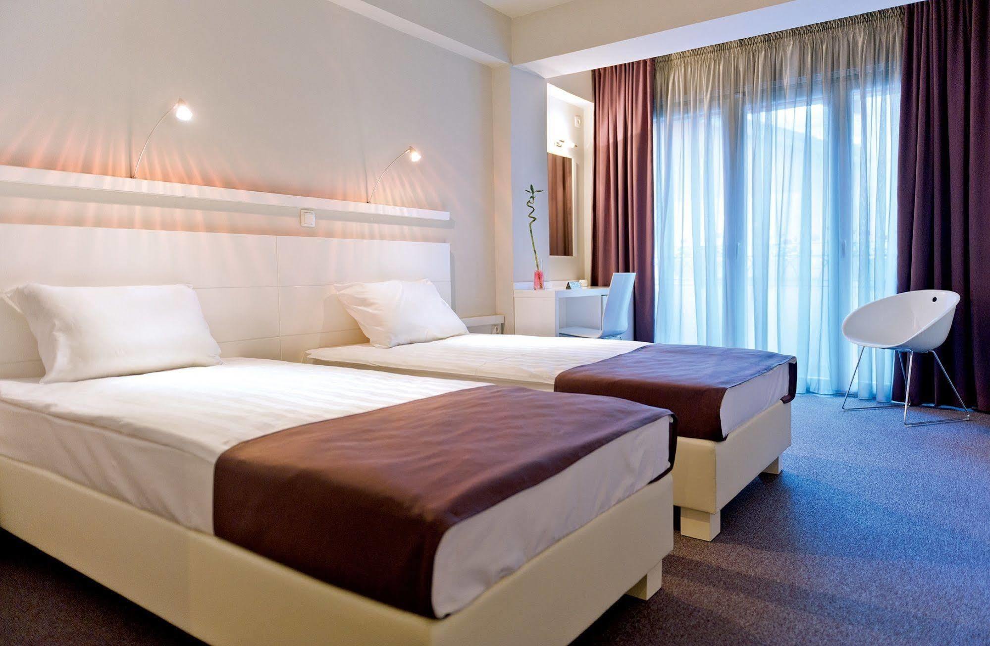 Leonardo Hotel Скоп'є Екстер'єр фото