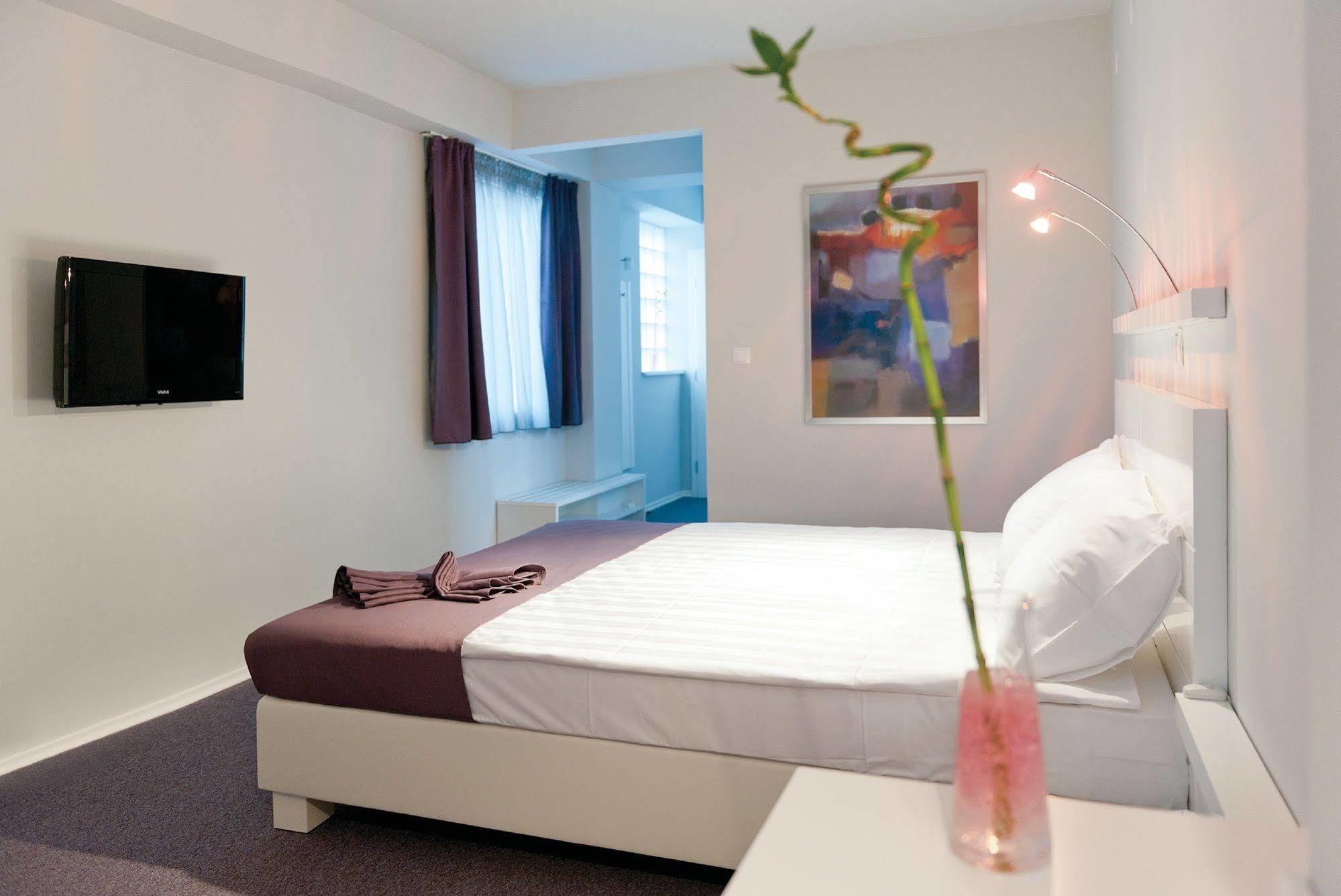 Leonardo Hotel Скоп'є Екстер'єр фото