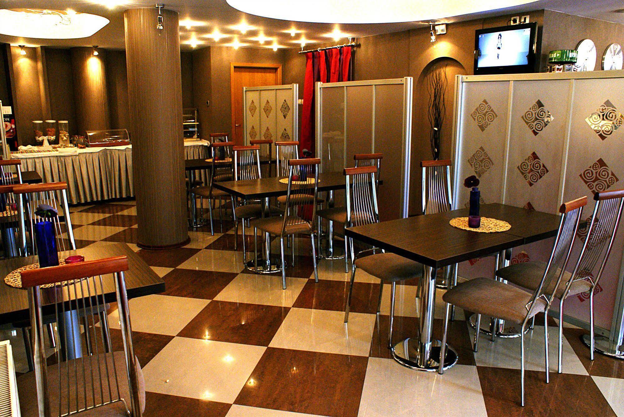 Leonardo Hotel Скоп'є Екстер'єр фото