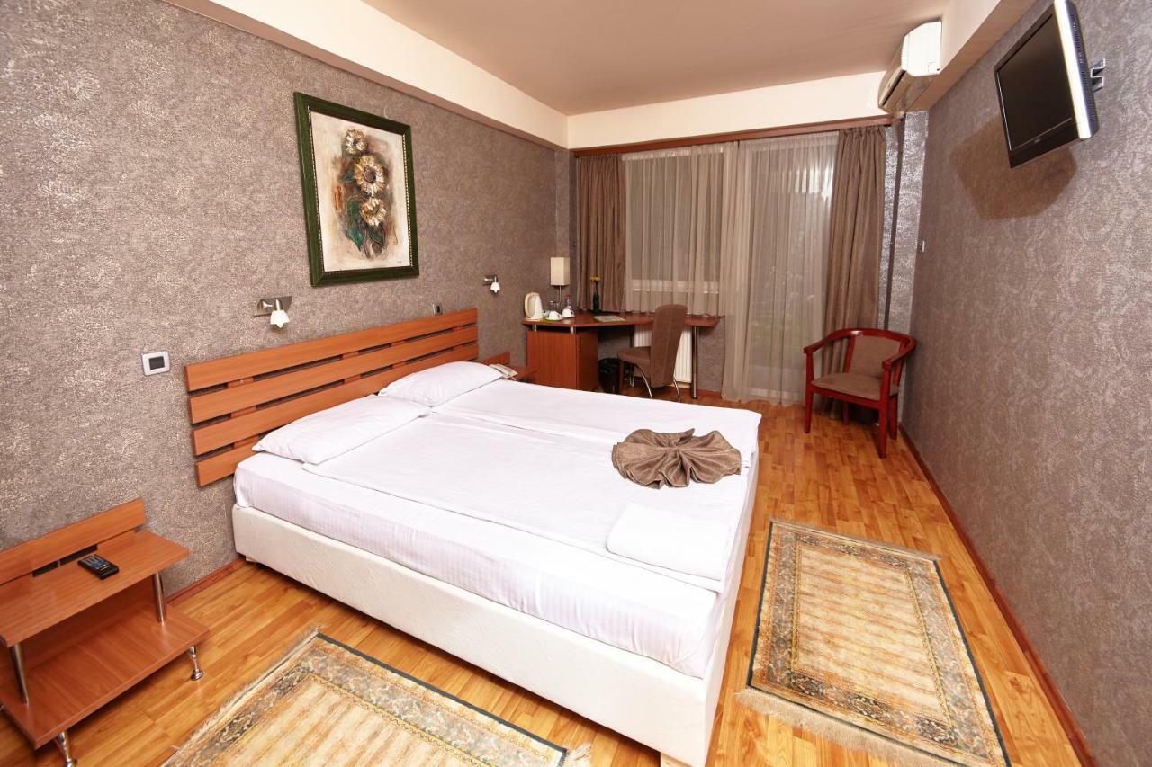 Leonardo Hotel Скоп'є Екстер'єр фото