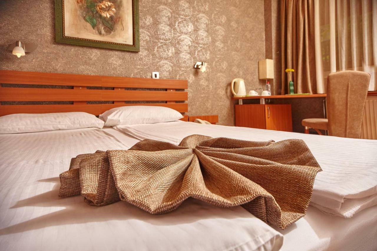 Leonardo Hotel Скоп'є Екстер'єр фото