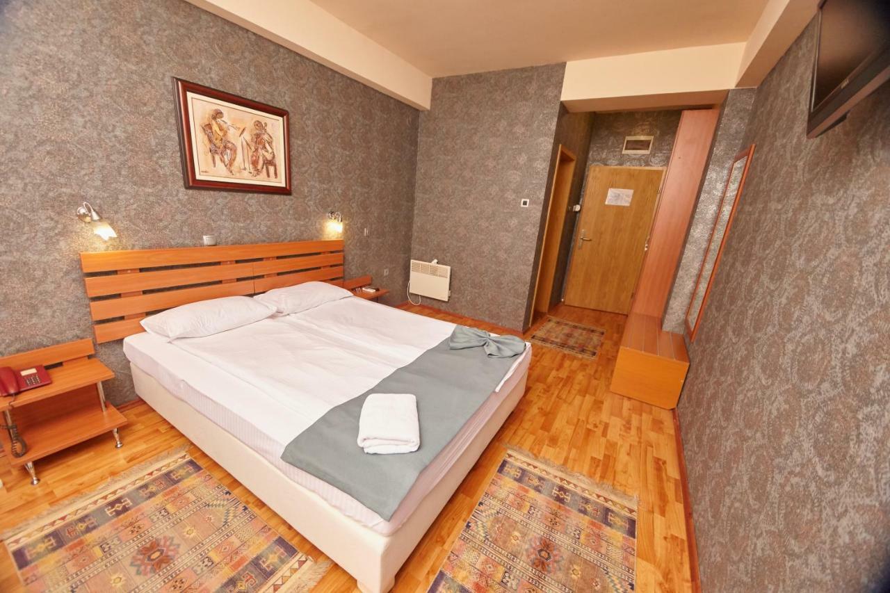 Leonardo Hotel Скоп'є Екстер'єр фото