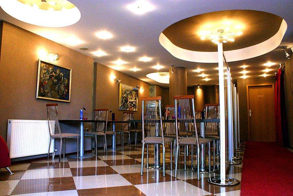 Leonardo Hotel Скоп'є Ресторан фото